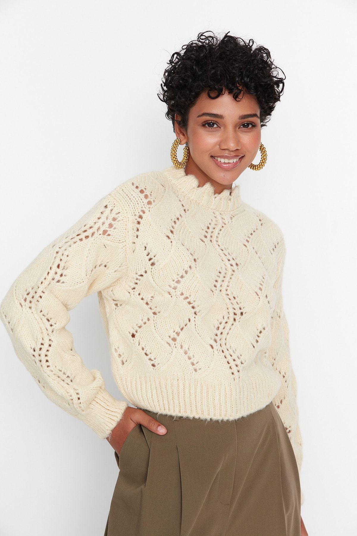 Trendyol Collection Sweter Z Miękkiej Dzianiny - Ecru, Ażurowy/dziurowy, Kobieta - S