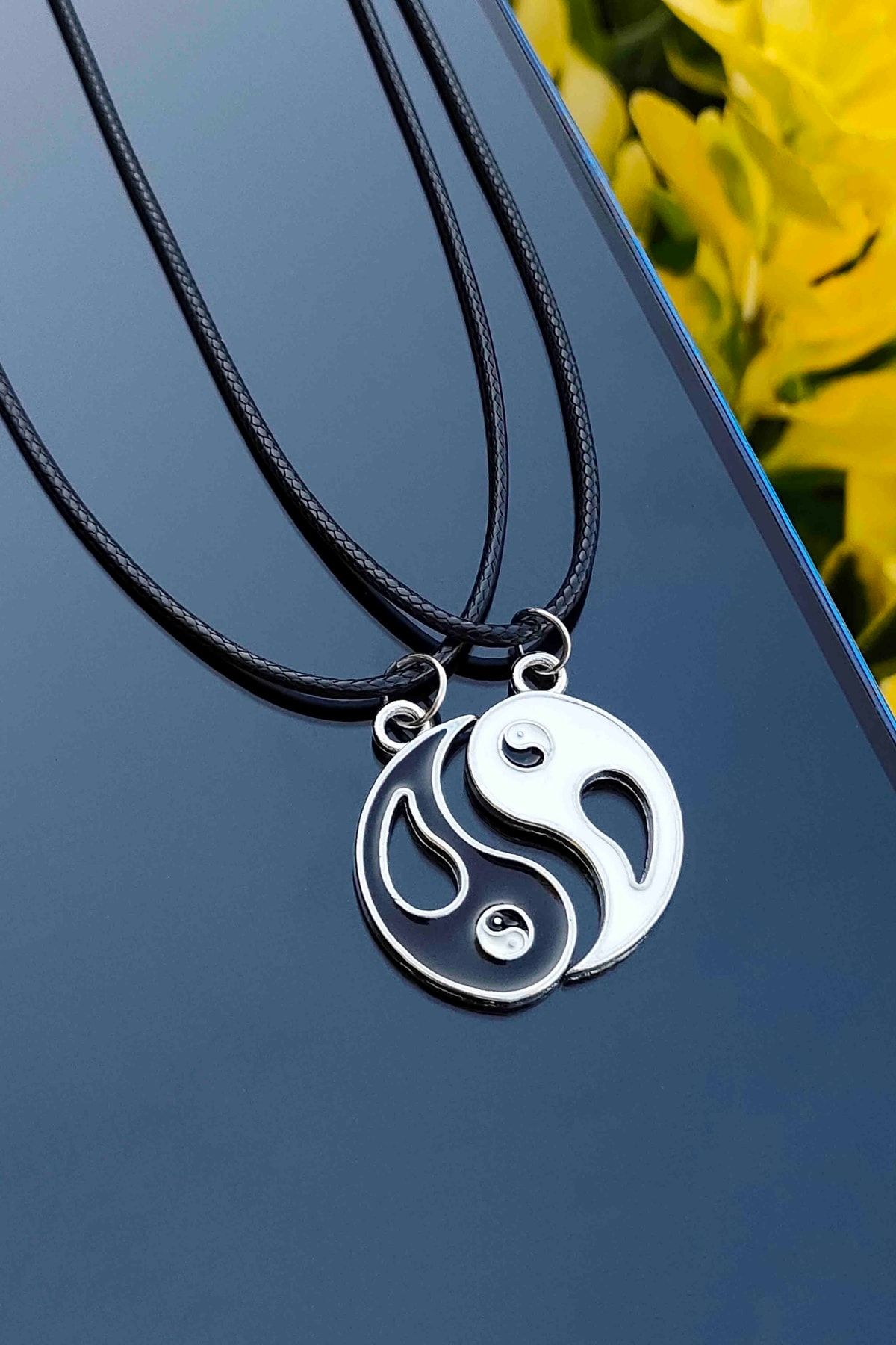 TREND COLLECT ON 2 Pieces Ying Yang Necklace Best Friends