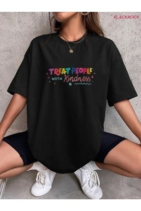 Kadın Treat People Baskılı Siyah Oversize T-shirt BR-TREATPEOPLE