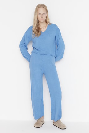    TRENDYOLMİLLA  V-  TWOAW23AU00087