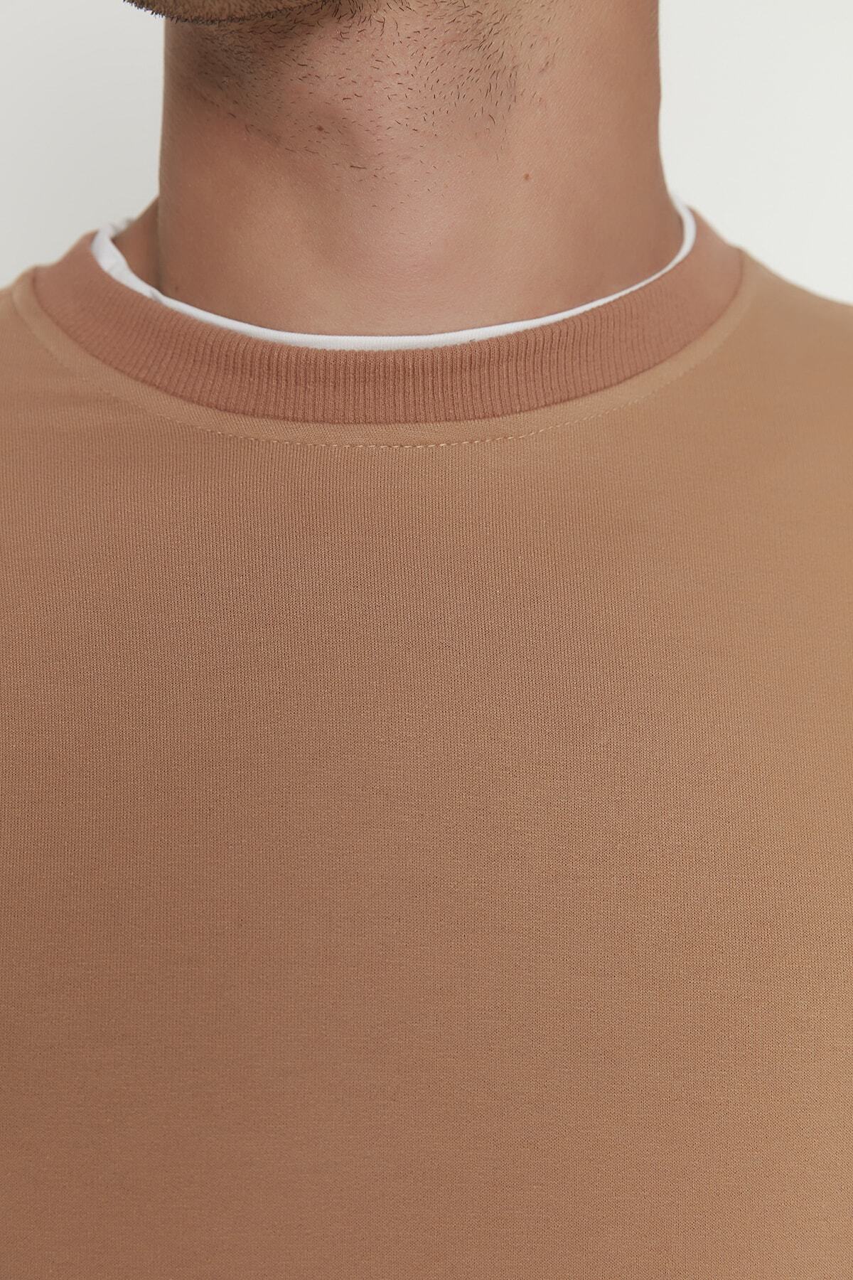 Trendyol Collection-Суичър Tamanchi в цвят камила - обикновена кройка TMNAW22SW0658 4