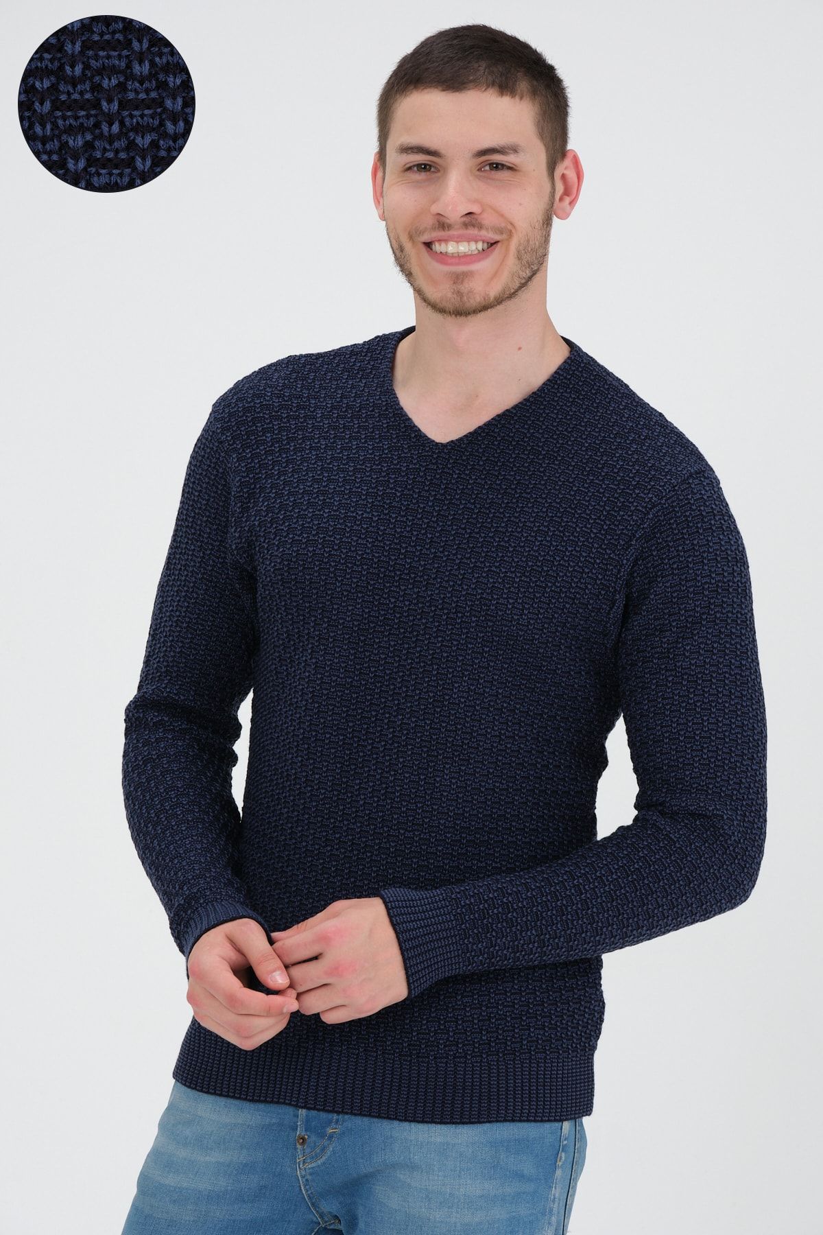 Dark sweater online
