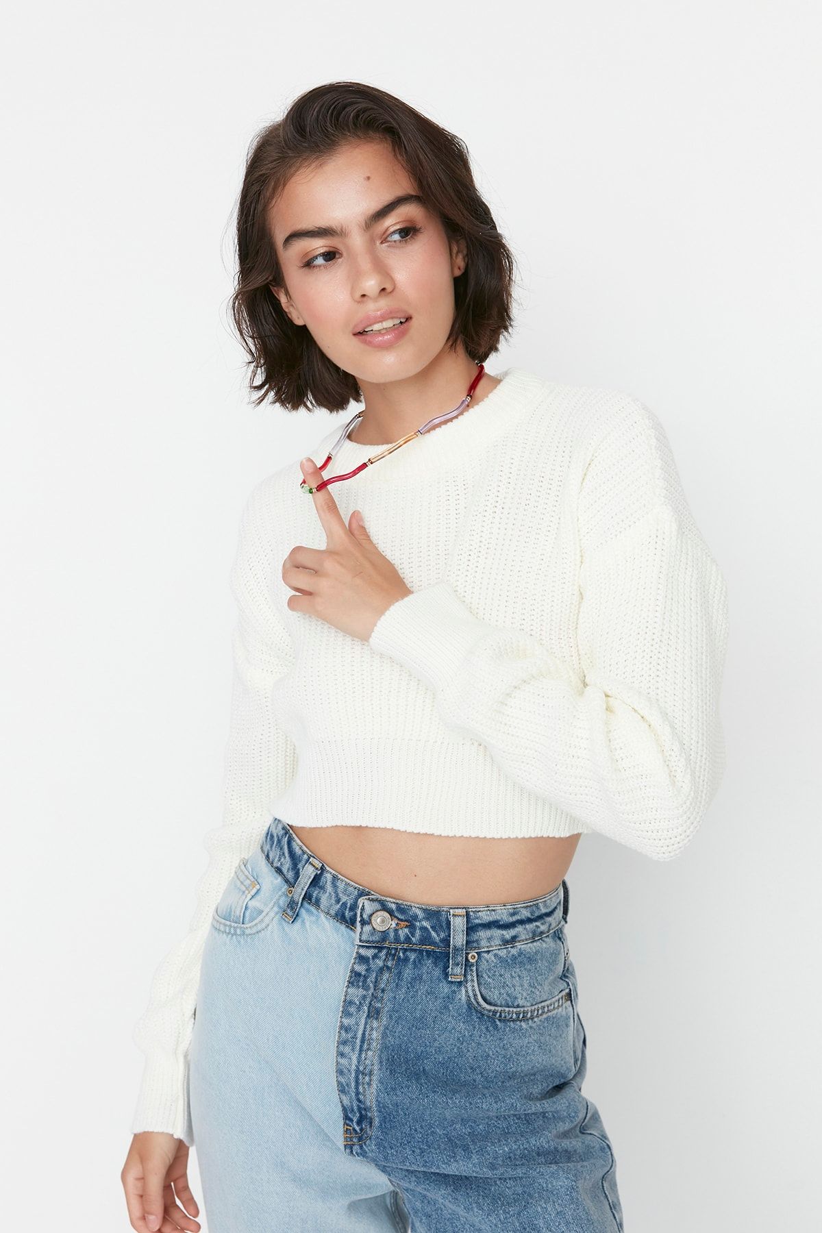 Trendyol Collection-Ecrufarbener Strickpullover - Super Crop, Basismodell TWOAW23KZ01620 3