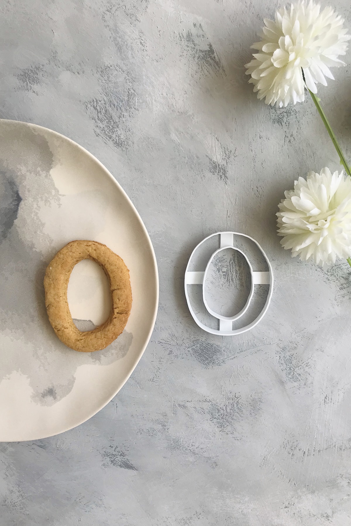 Vintage 0 Number Dough Shaper / Cookie / Ceramic / Game