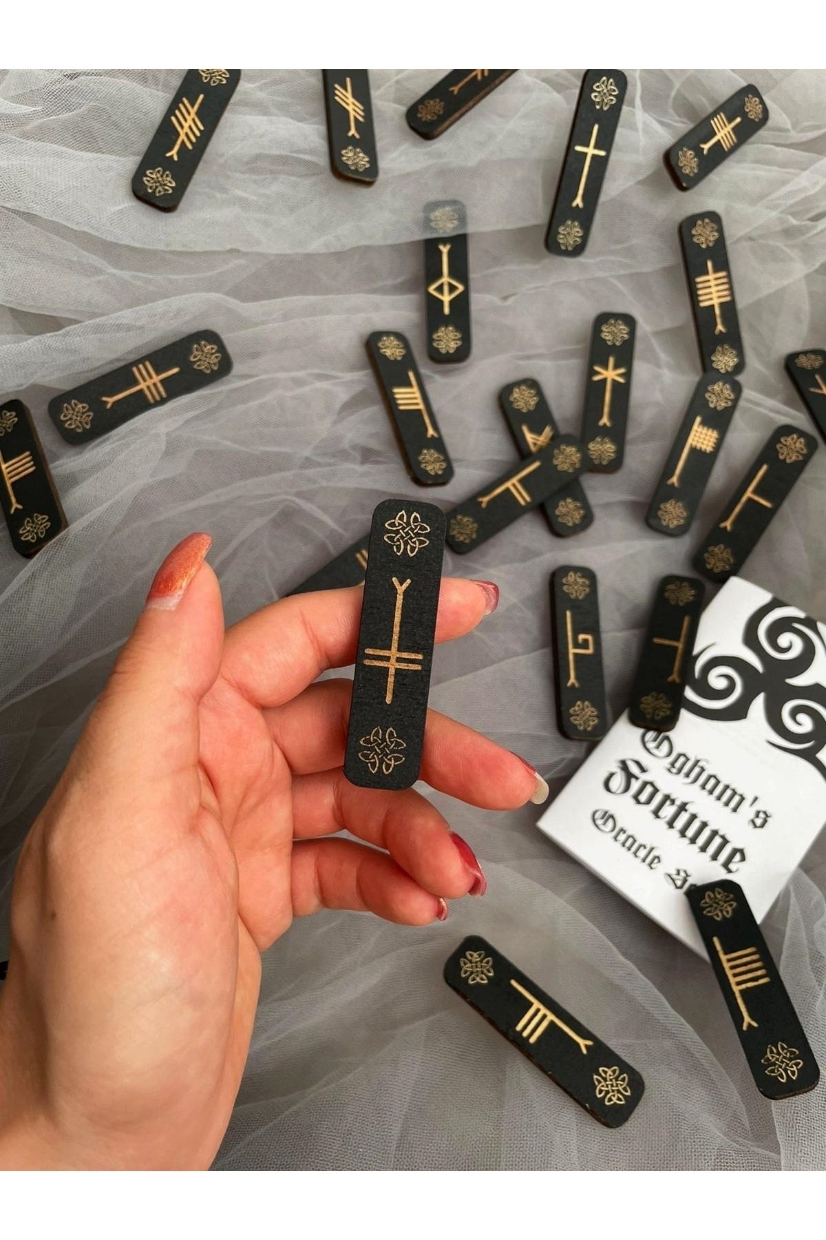 Planet Butik-Regin Ogham's Fortune Rune Set, Pouch Divination Set 2