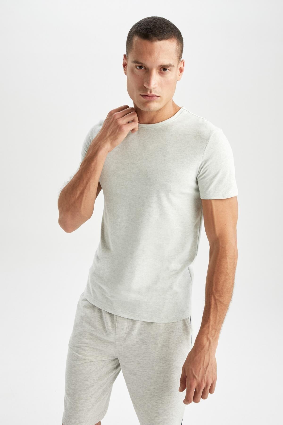 DeFacto-Slim Fit Crew Neck Basic Short Sleeve Undershirt 4