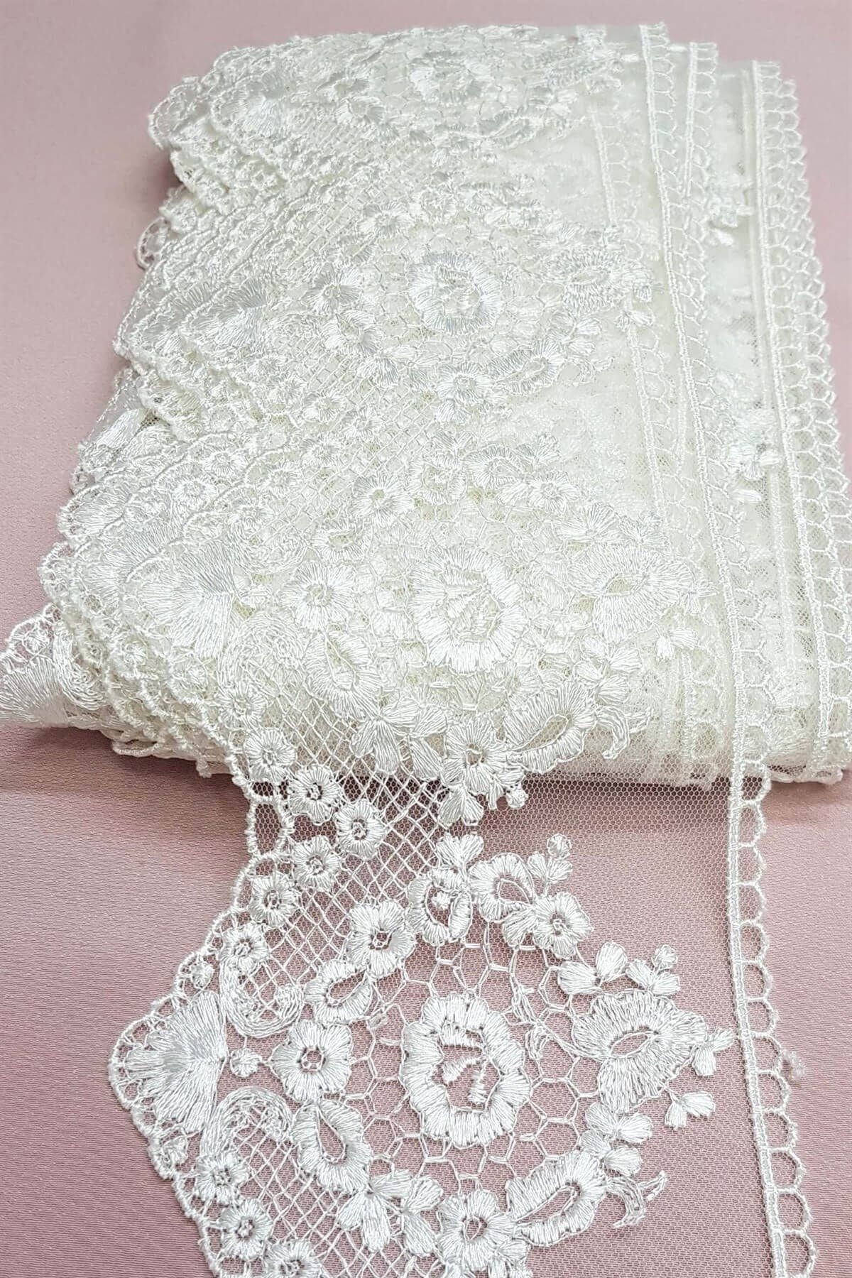Decorative Ribbon Accessory White Patterned Lace Ribbon – Lace