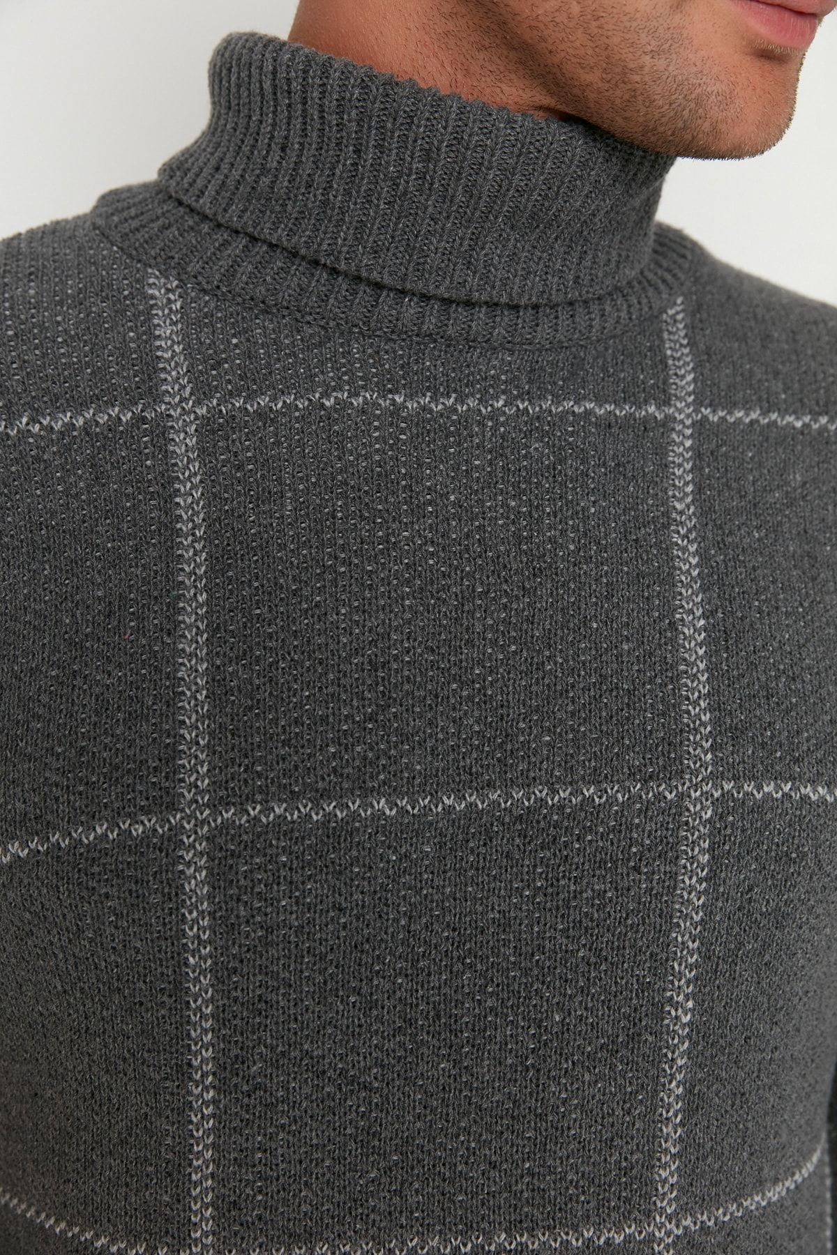 Trendyol Collection-Slim-Fit-Strickpullover mit Rollkragen und Karomuster – Anthrazit TMNAW21KZ0398 4