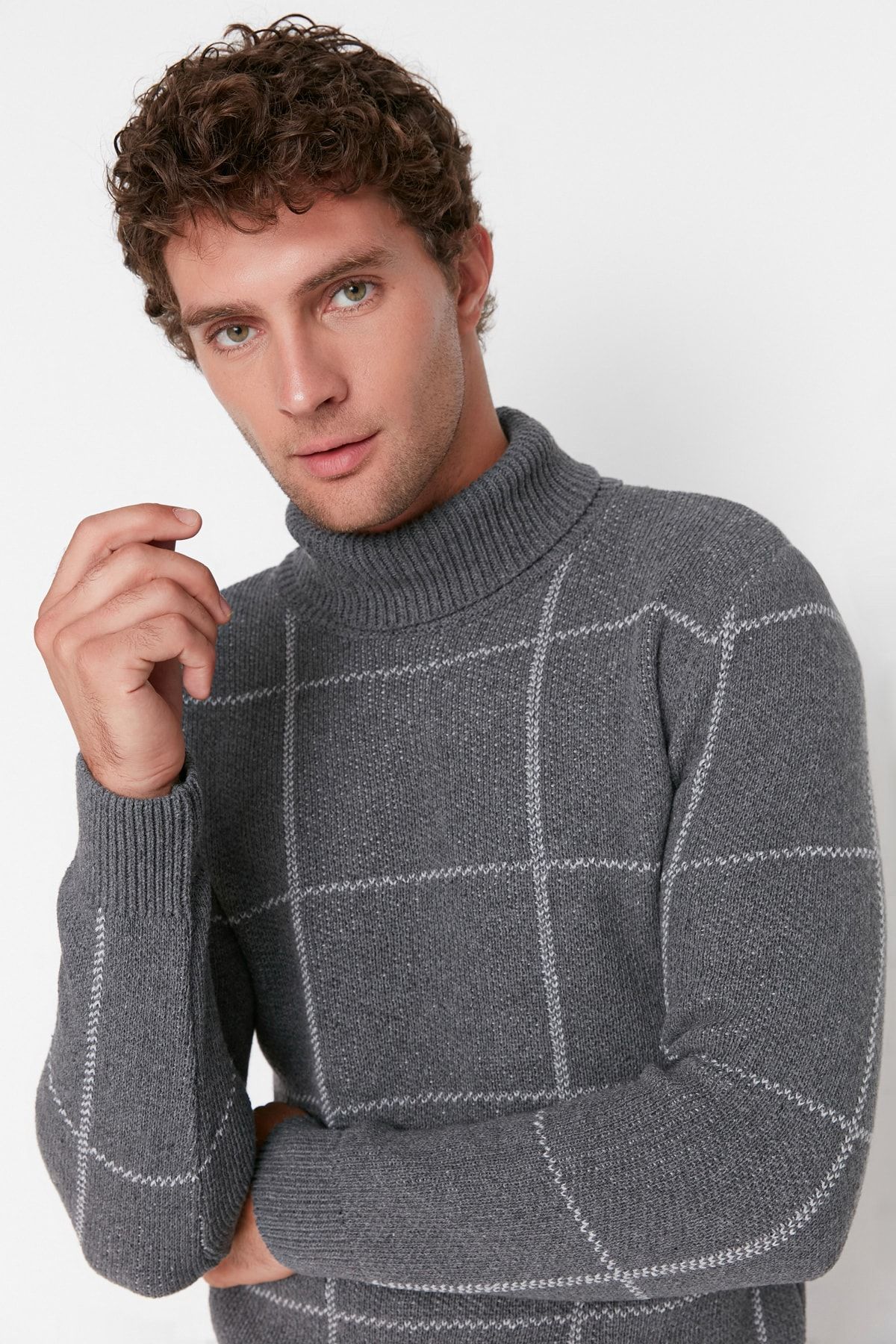 Trendyol Collection-Slim-Fit-Strickpullover mit Rollkragen und Karomuster – Anthrazit TMNAW21KZ0398 3