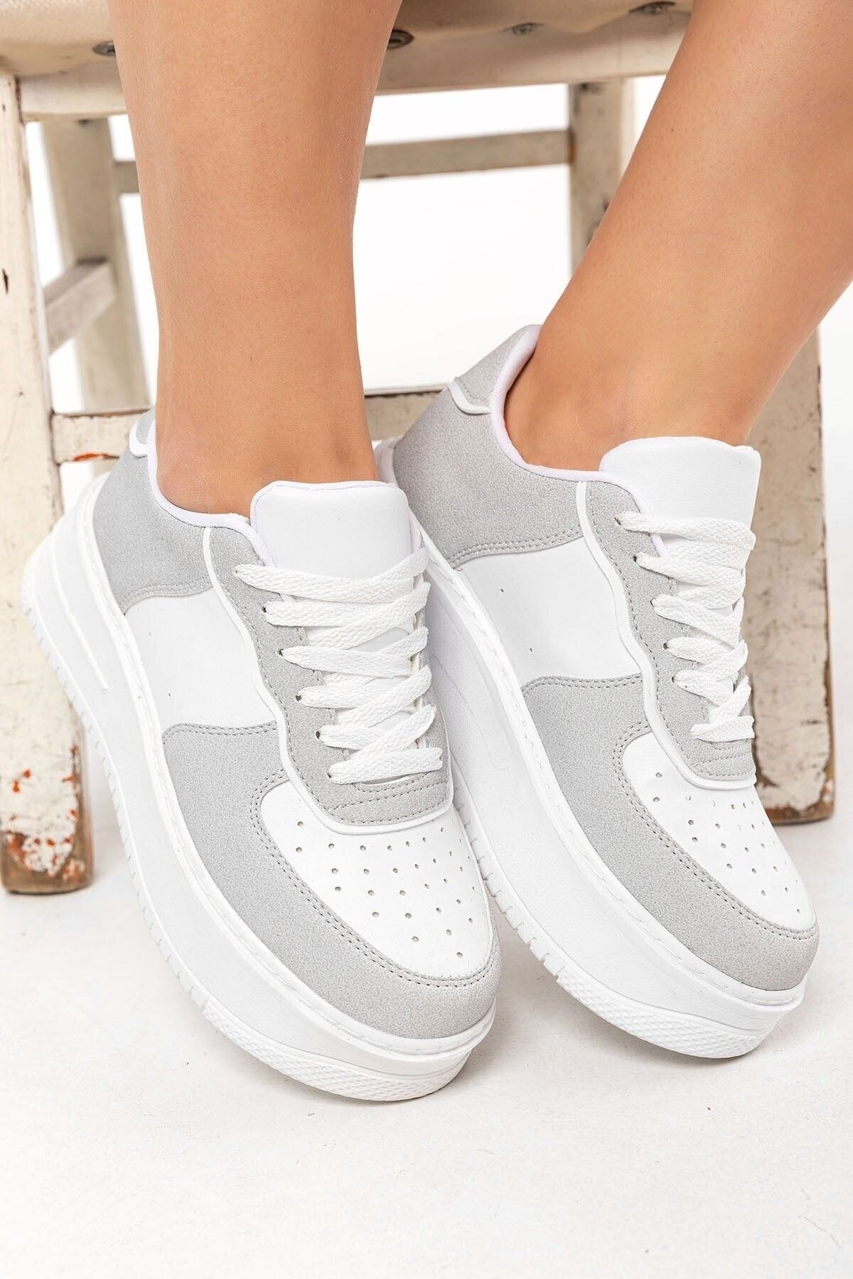 Sneakers di sale moda 2019