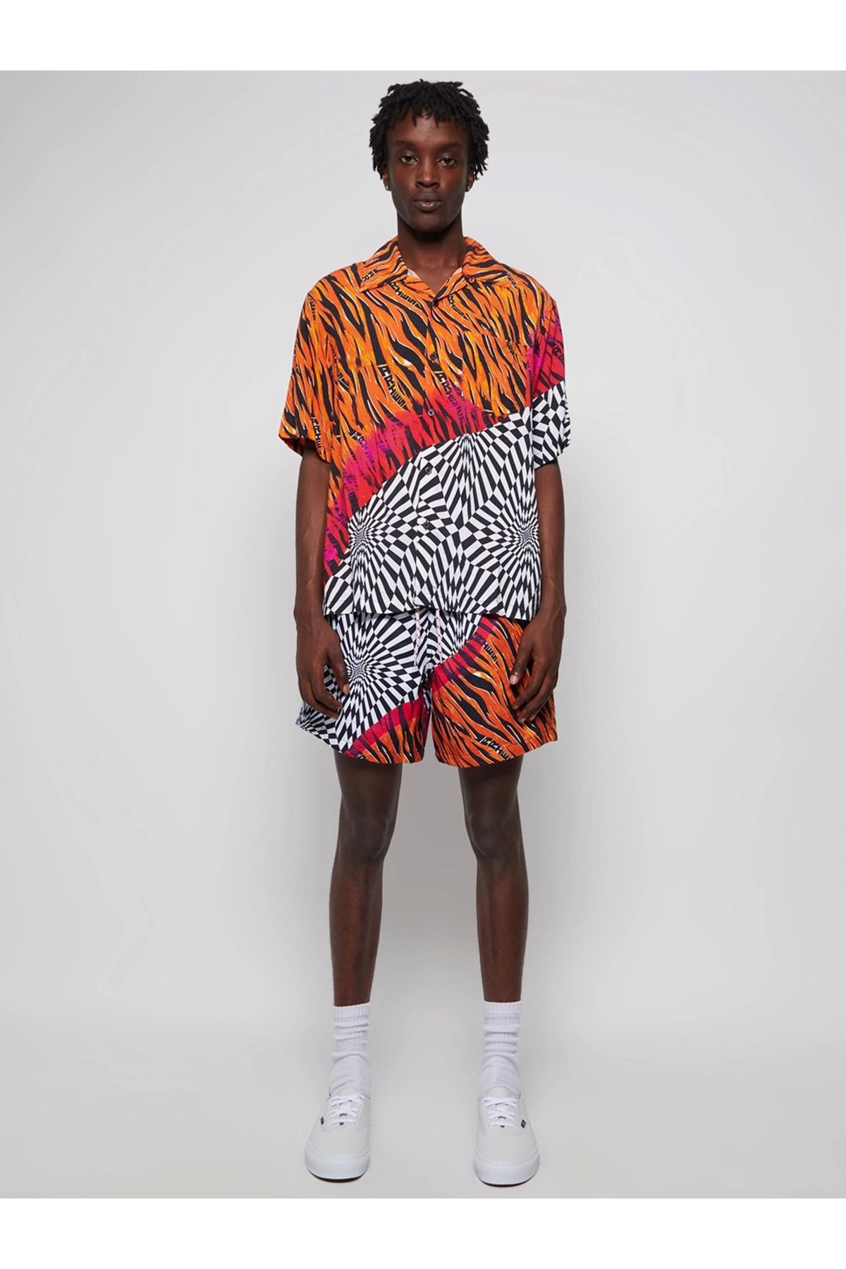 complete the look image