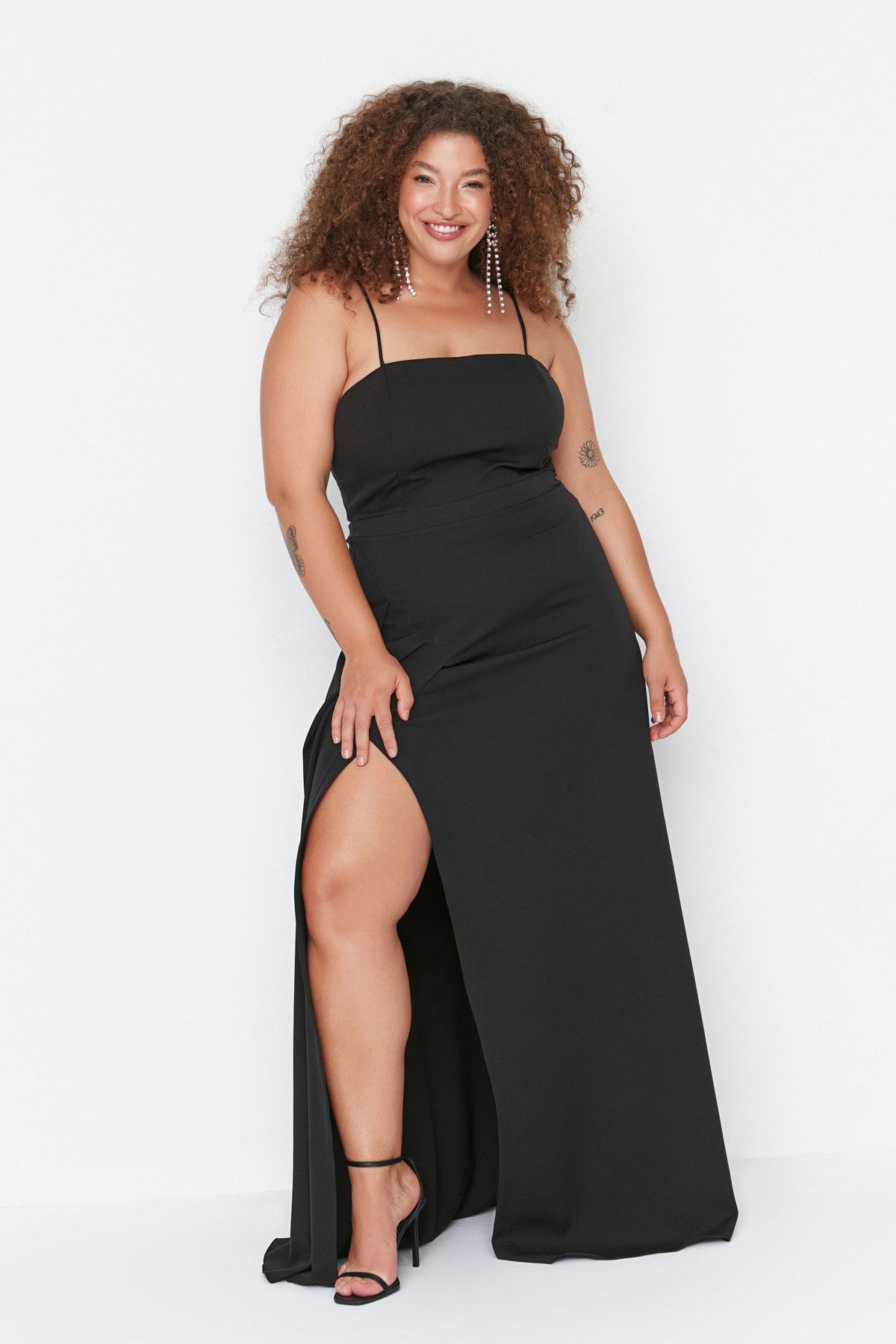 Trendyol Curve Große Größen in Kleid Schwarz Bodycon