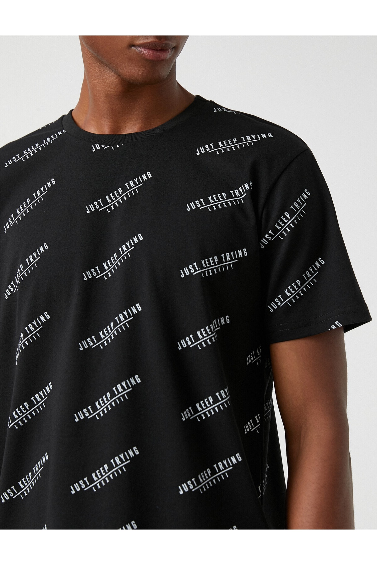 تیشرت مردانه مشکی کوتون | 3WAM10054HK اورجینال - تصویر 4