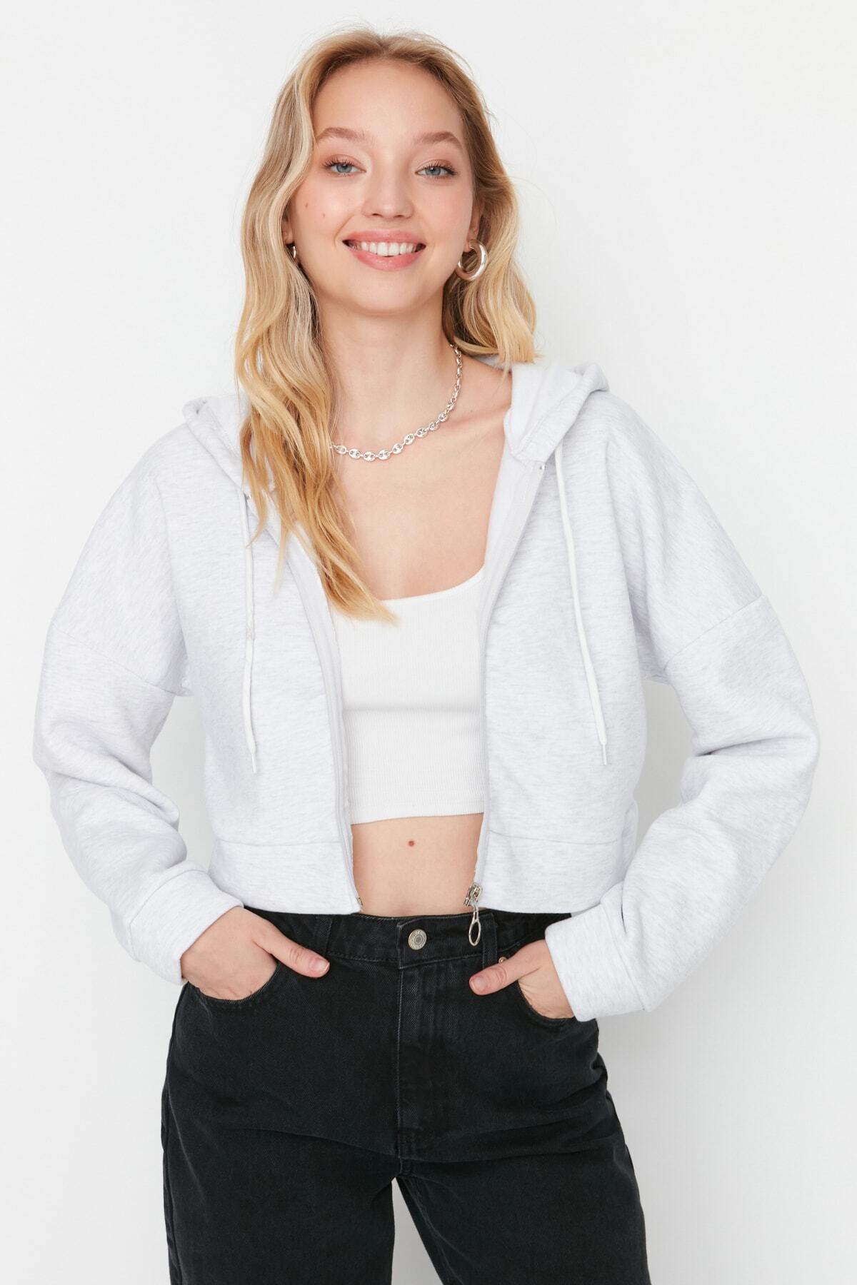 Trendyol Collection-Světle šedá mikina na zip s kapucí, uvolněný střih, tlustý vnitřní fleece pletená mikina TWOAW23SW00028 1
