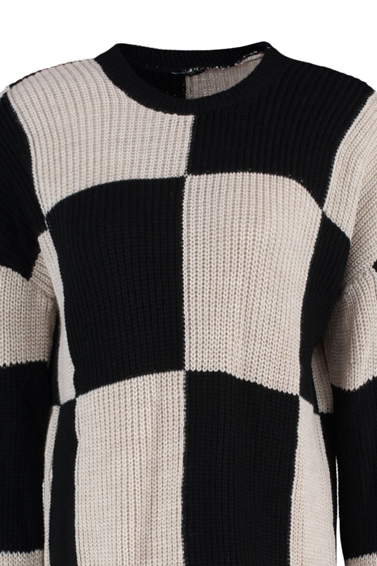Trendyol Modest-Schwarzer, ecrufarbener Strickpullover mit Schachbrettmuster und Rundhalsausschnitt TCTAW23KZ00004 7