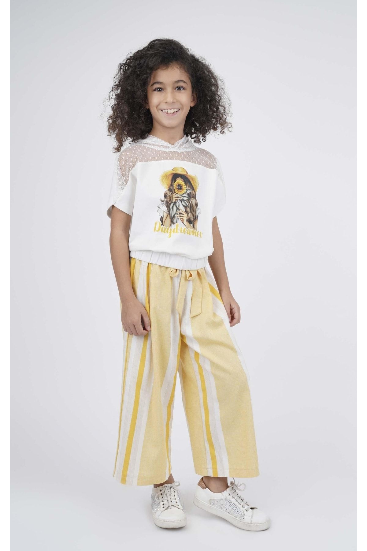complete the look image