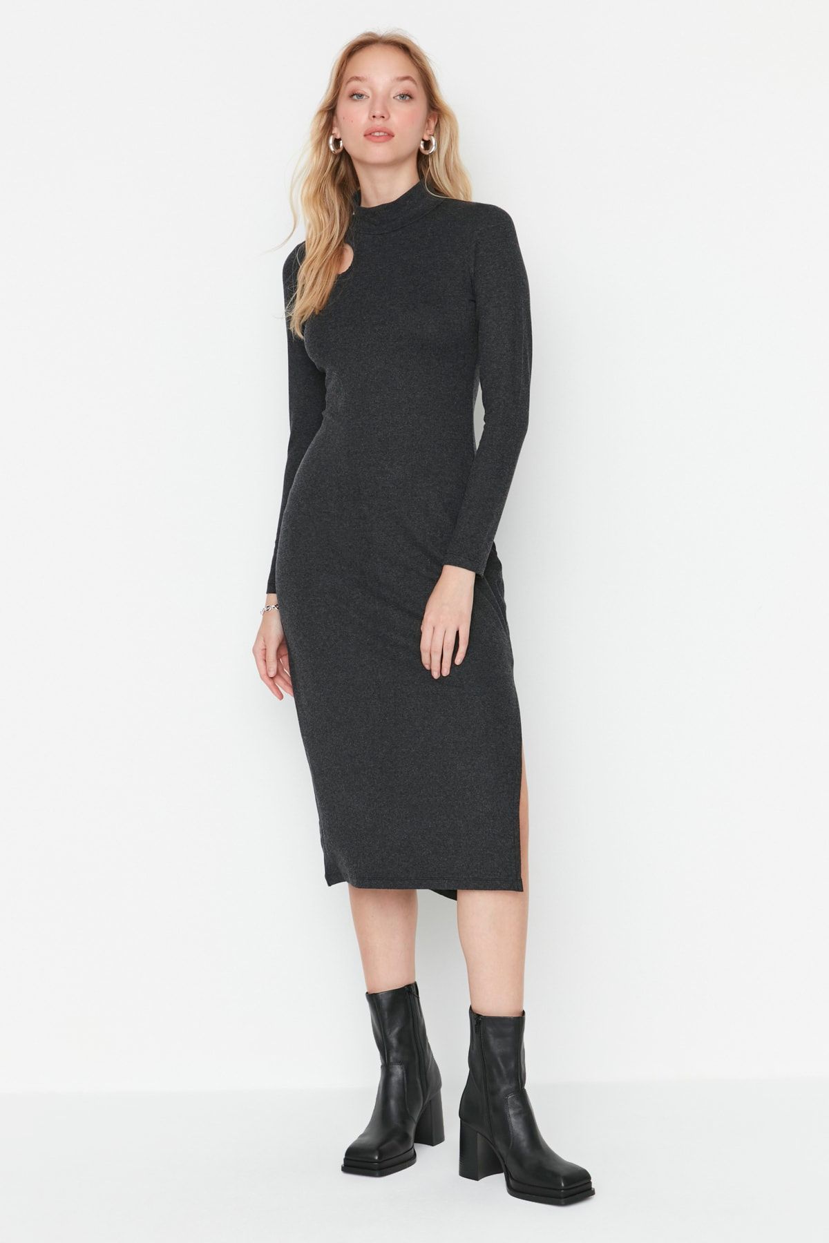 Trendyol Collection Czarna Obcisła Sukienka Z Dzianiny Kobieta - XS