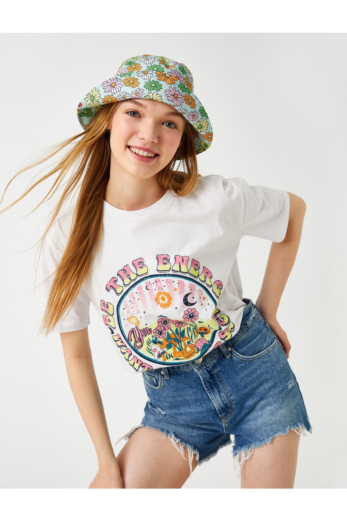 Koton T-Shirt Ecru Regular Fit Fast ausverkauft