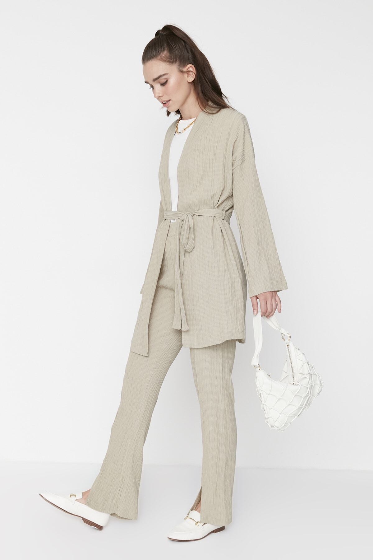 Trendyol Modest-Σετ κιμονό-παντελόνι με σκισίματα και πέτρινη ζώνη - TCTSS22US00024 2