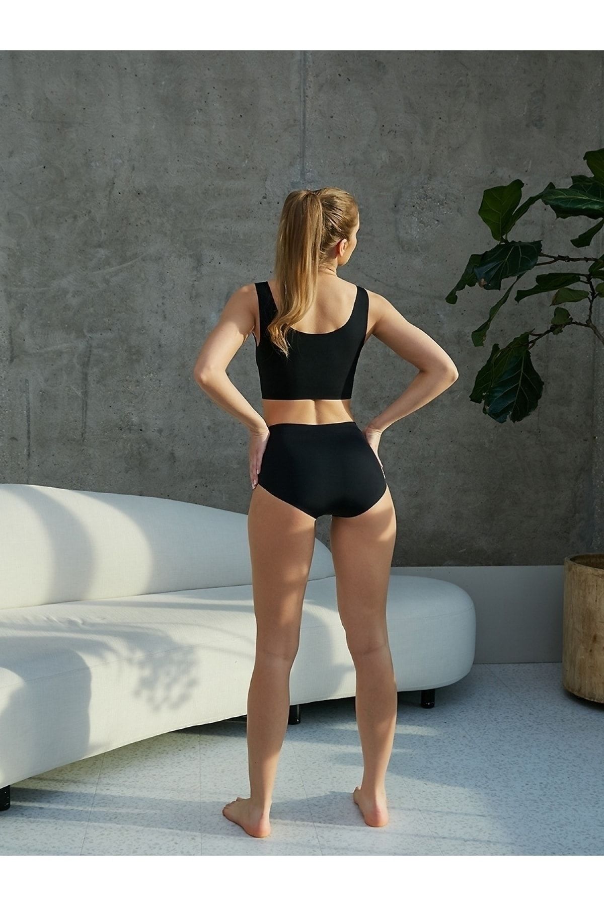 https://cdn.dsmcdn.com/ty477/product/media/images/20220715/18/142166055/397581059/4/4_org_zoom.jpg