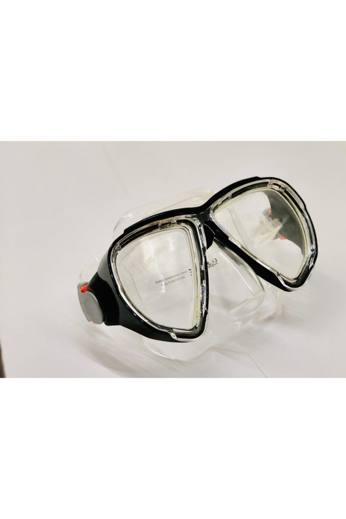 Sunstar-Sa03y122 M122a Diving Mask - Clam Shell 3