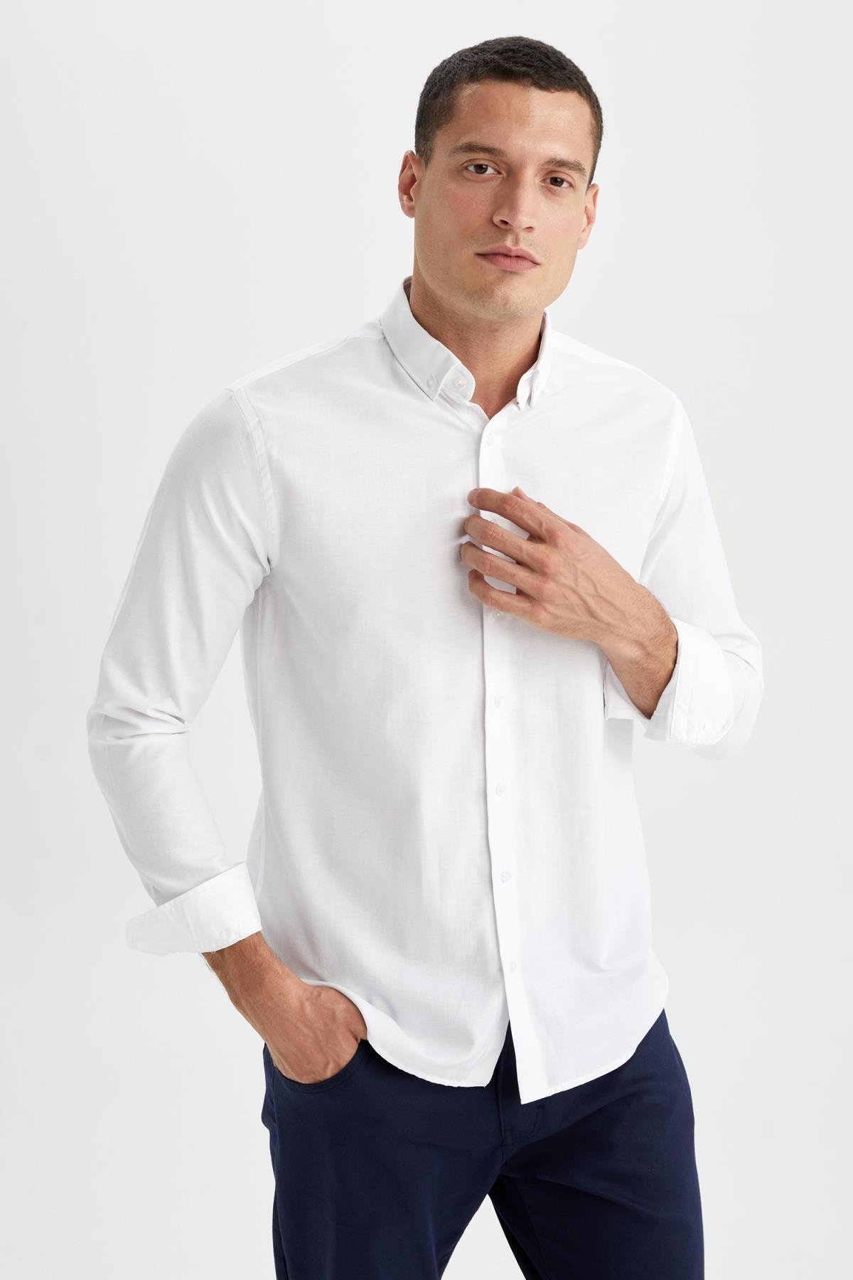 DeFacto Hemd Weiß Regular Fit Fast ausverkauft