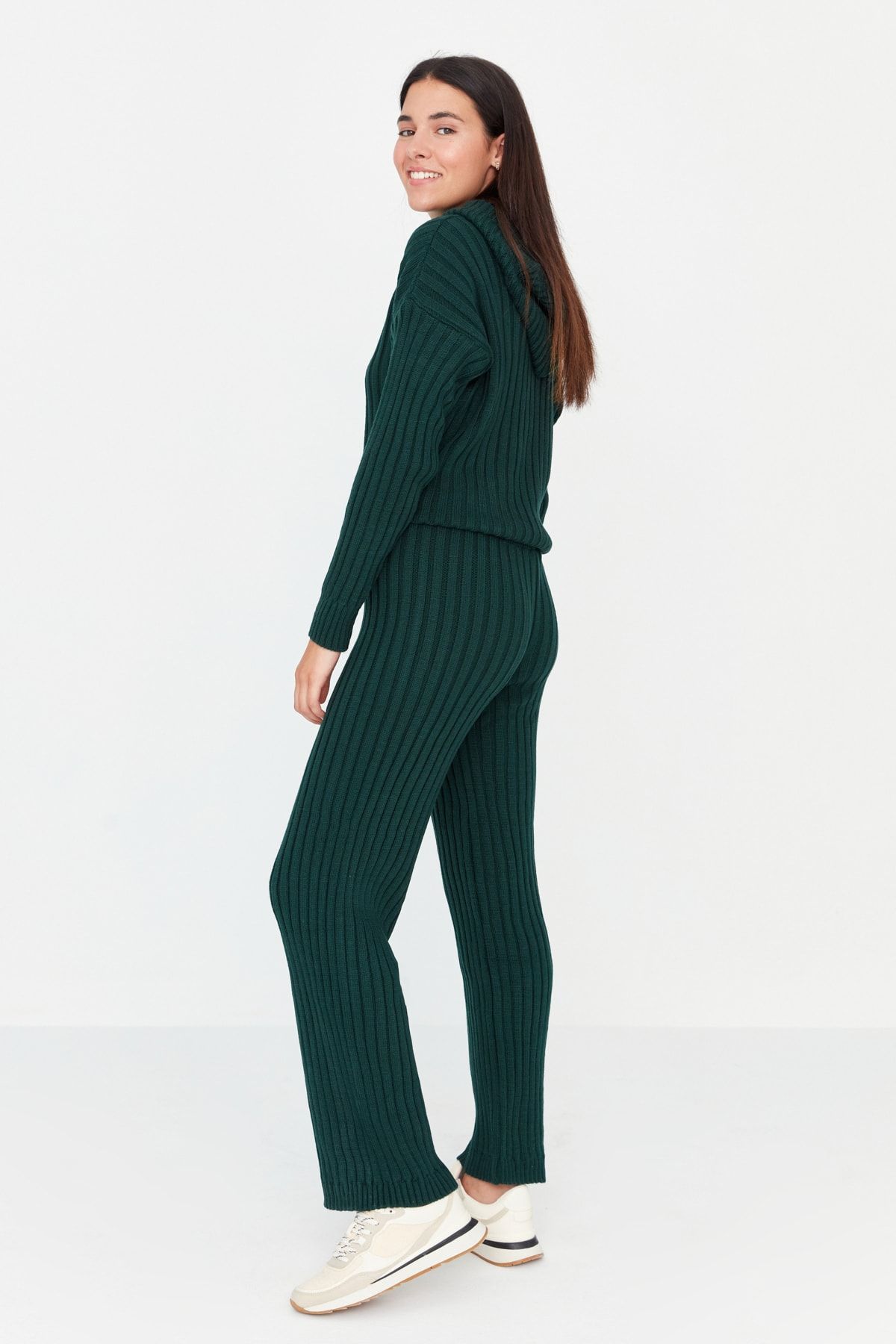 Trendyol Collection-Dunkelgrüne Hose aus geripptem Strick THMAW23PL00010 2