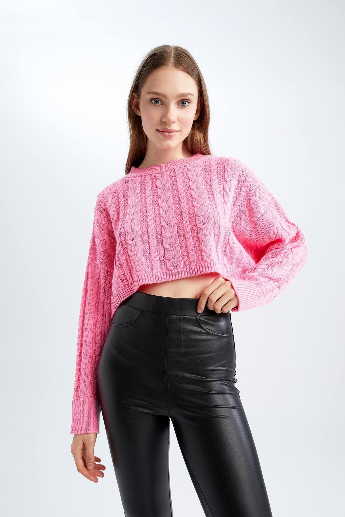DeFacto Coool Pantaloncini Relax Fit Donna In Gomma - Con Tasche, Estivi E Comodi, Mini Taglia