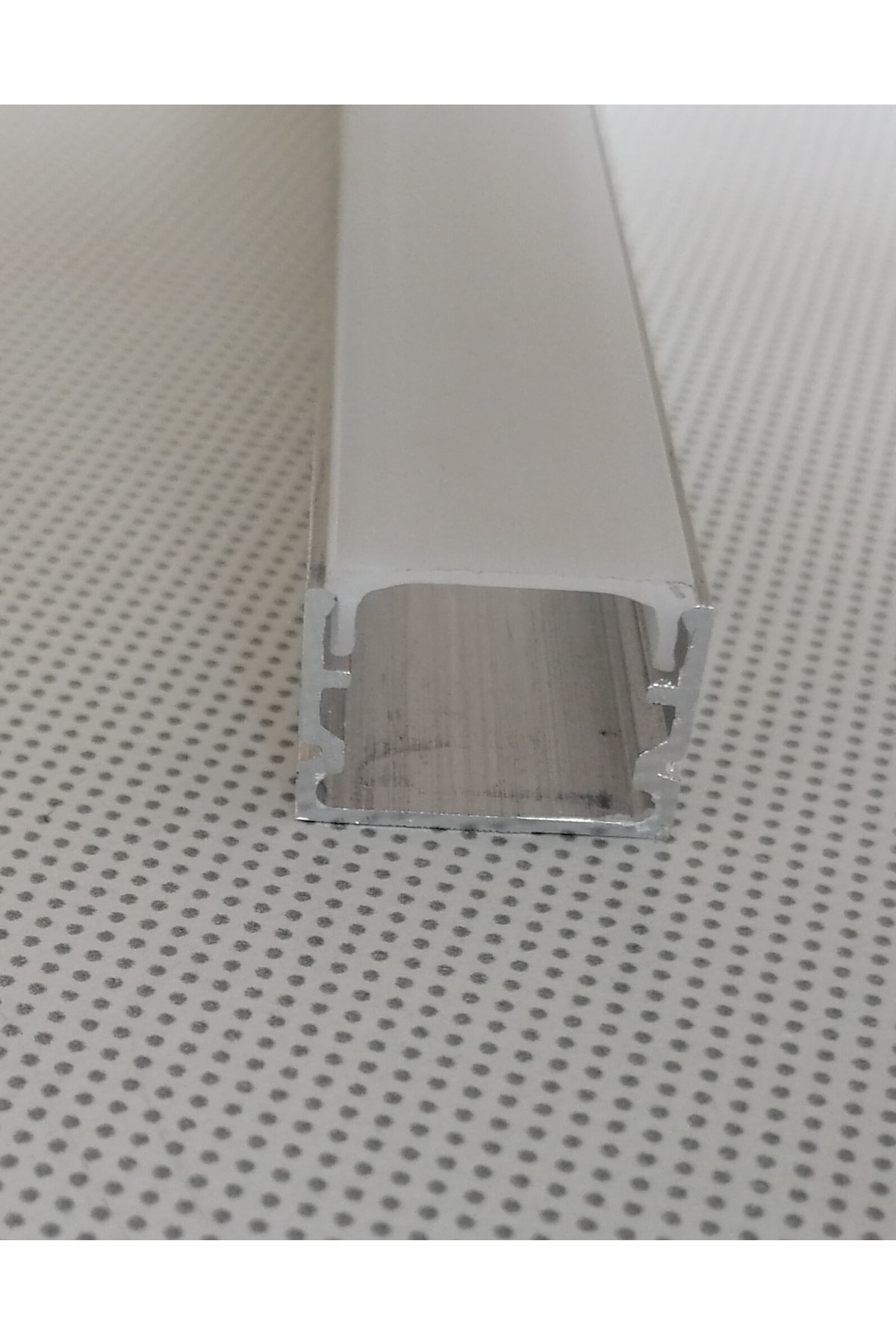 TAHTASAKAL ALÜMİNYUM Alüminyum Kapaklı Led Profili - Düz Beyaz Kapak ( 150cm + 150cm )