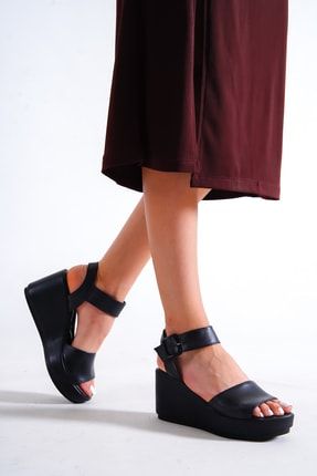 Hakiki Deri Tokalı Siyah Dolgu Topuk Kadın Sandalet TT12