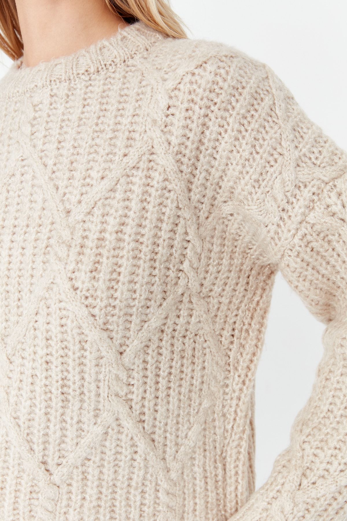 Trendyol Collection-Weit geschnittener Pullover aus weichem, strukturiertem Strick – TWOAW23KZ01373 4