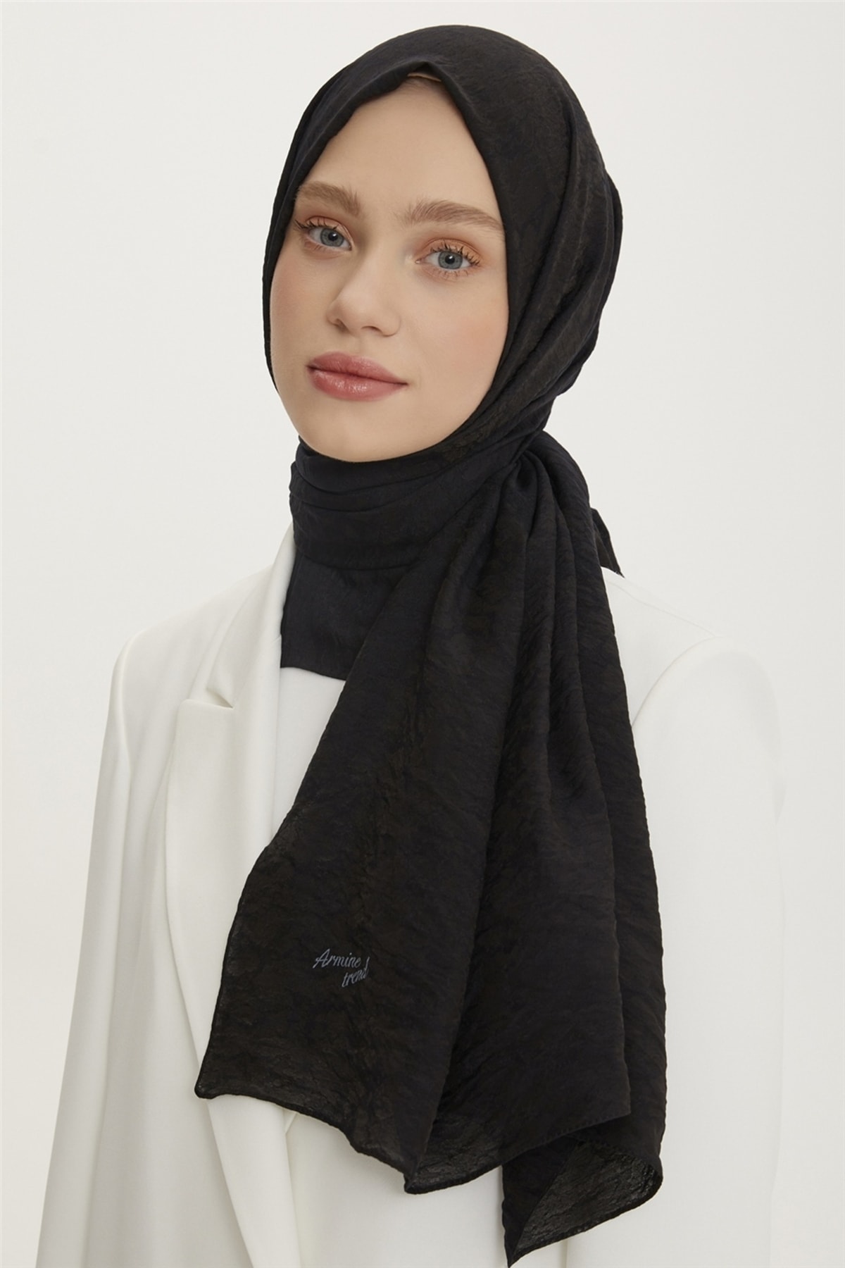 شال زنانه مشکی آرمینه | ASYARMVEGAŞAL3 اورجینال - تصویر 2