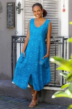 Kadın Mavi V Yaka Kolsuz Çift Cepli Ponponlu Oversize Casual Viskon Dokuma Elbise M10160000EL93006