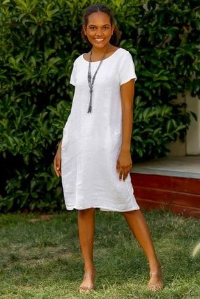 Kadın Beyaz İtalyan Yuvarlak Yaka Düşük Kol Çift Cepli Oversize Keten Karışımlı Dokuma Shift Elbise M10160000EL92935