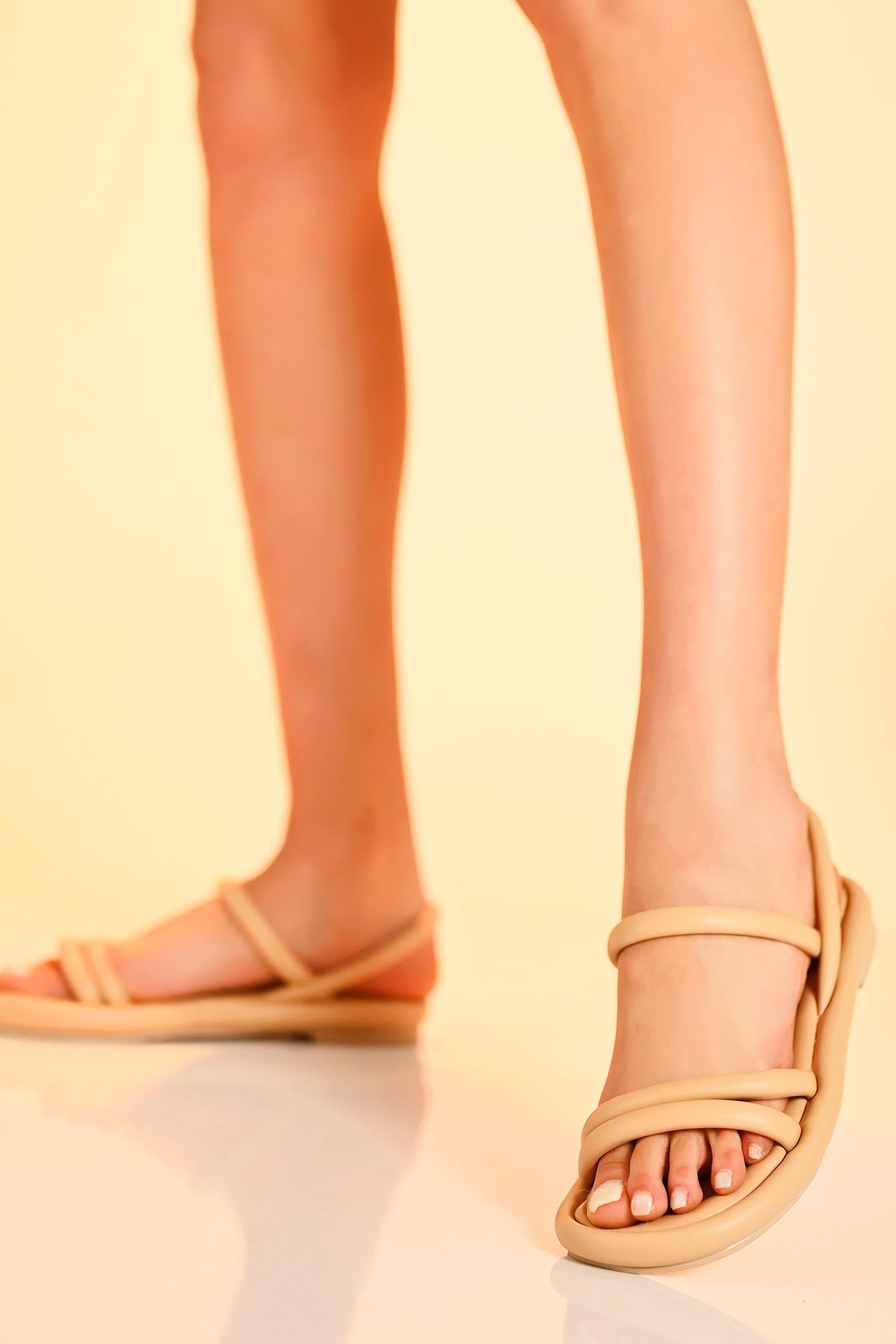 Beyond Rome Çift Bantlı Puff Nude Sandalet PB7174