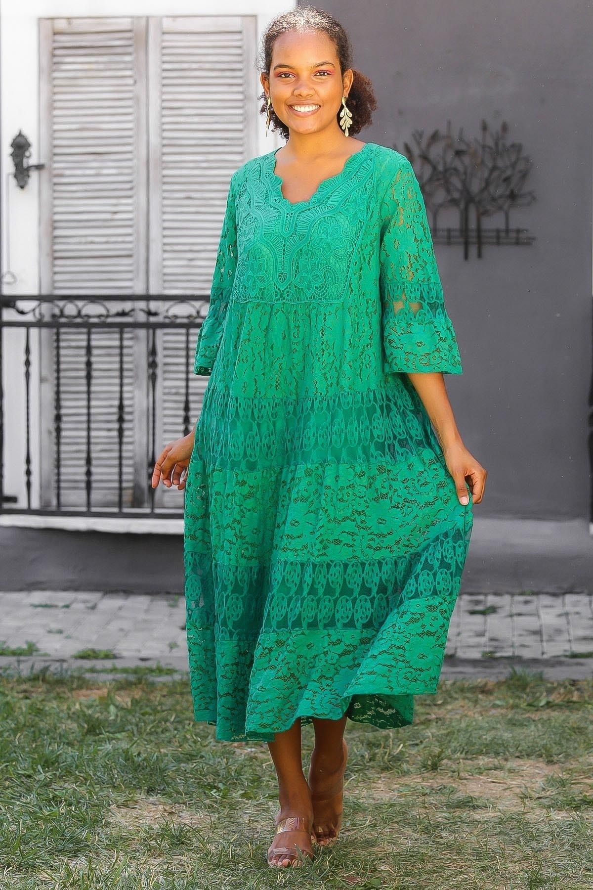 Dark green lace maxi dress hotsell