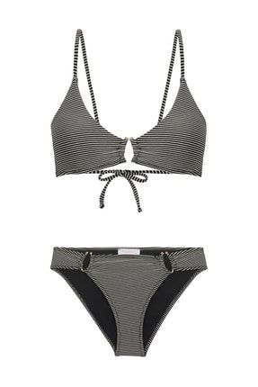 Siyah Şerit Simli Aksesuarlı Üçgen Bikini Takım 210-1015