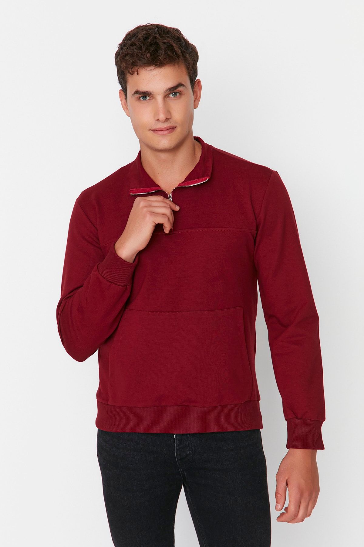 TRENDYOL MAN Bordo Erkek Regular Fit Fermuarlı Dik Yaka Uzun Kollu Pamuklu Sweatshirt TMNAW22SW1381