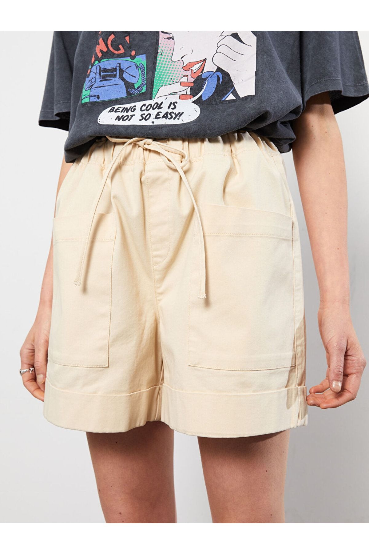 LC Waikiki-Pantaloni scurți de damă din Gabardin simplu, casual, cu talie elastică 4