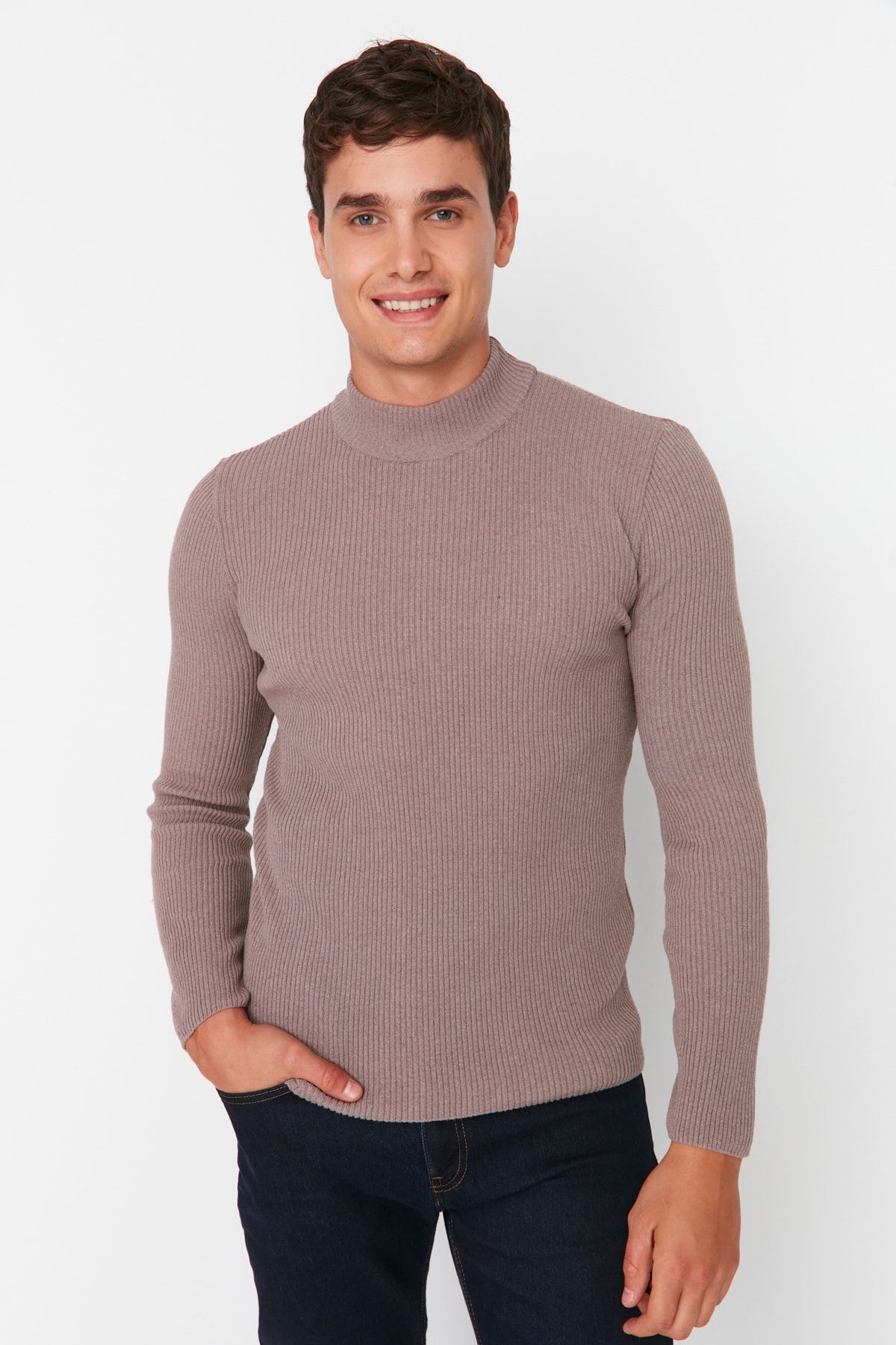 Trendyol Collection-Nerzfarbener, eng anliegender, halb gerollter Strickpullover aus Baumwolle mit Rollkragen TMNAW21KZ0568 2