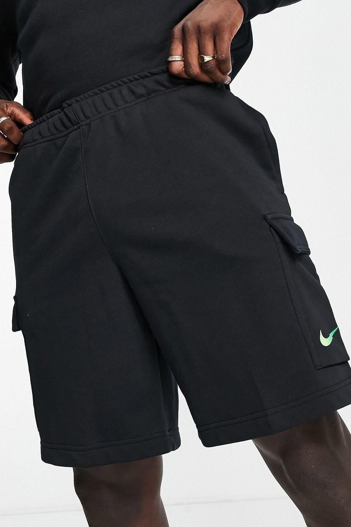 Nike Zig Zag Swoosh Cargo Shorts Siyah
