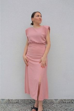 Sıfır Kollu Vatkalı Yırtmaçlı Krep Kumaş Elbise TYC00515223488