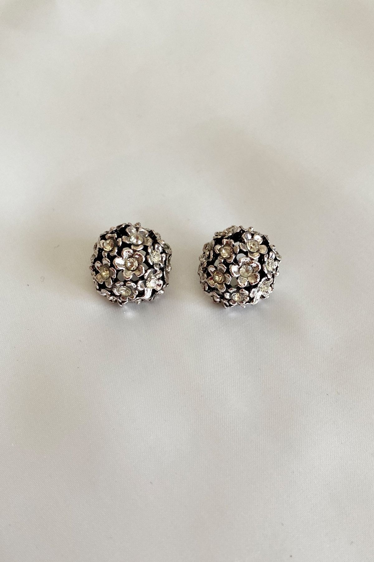 Gemstone earrings outlet