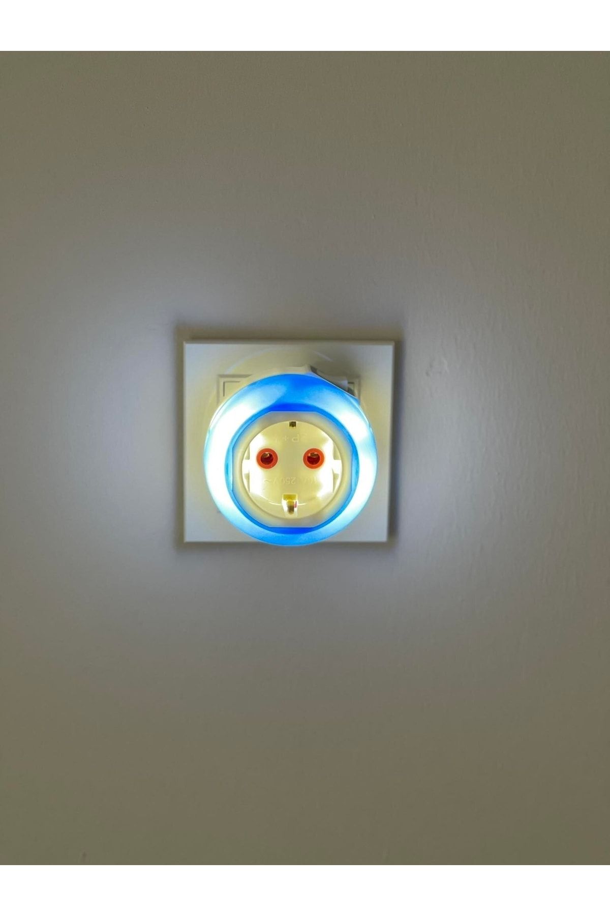 YILTECH-Night Lamp with Plug-in Switch and Socket - Blue 1