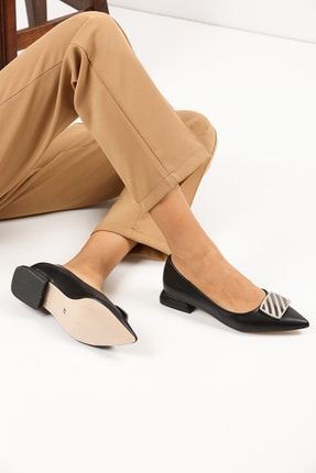 Kadın Siyah Cilt Tokalı Babet Ayakkabı STM.11010