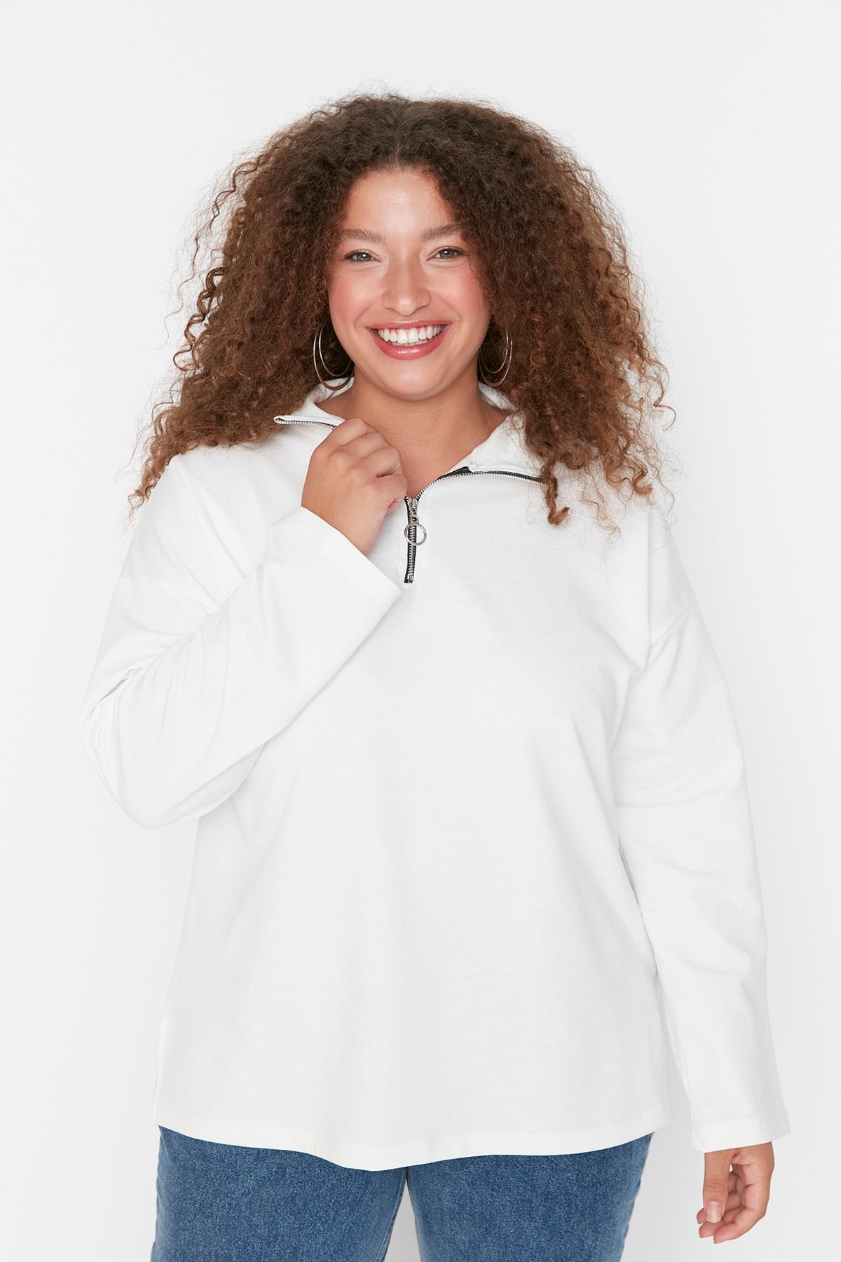 Trendyol Curve-Ecru Zippered High Collar Thin Knitted Sweatshirt Tbbaw23Ao00023 1