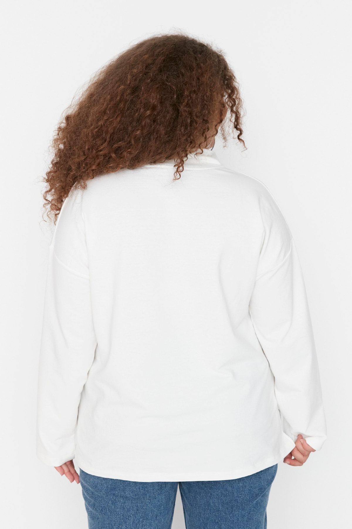 Trendyol Curve-Ecru Zippered High Collar Thin Knitted Sweatshirt Tbbaw23Ao00023 5