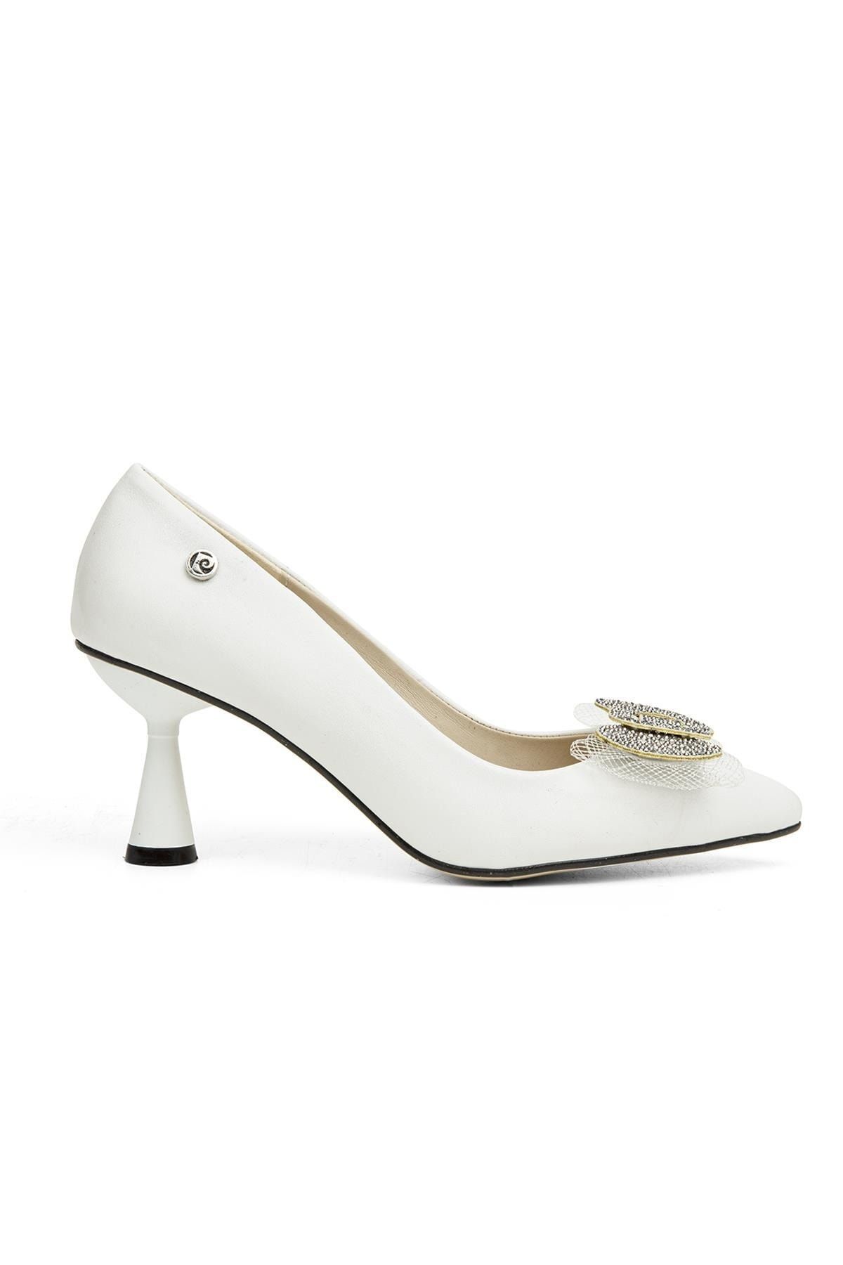کفش پاشنه دار زنانه سفید پیر کاردین Pierre Cardin (برند فرانسه)