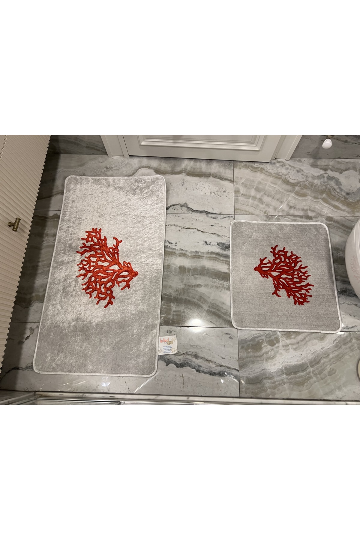 Brillant Mercan 2'li Lateks Kaymaz Taban Su Geçirmez Banyo Paspas Takımı (60x100 - 60x50) Gri-kırmızı