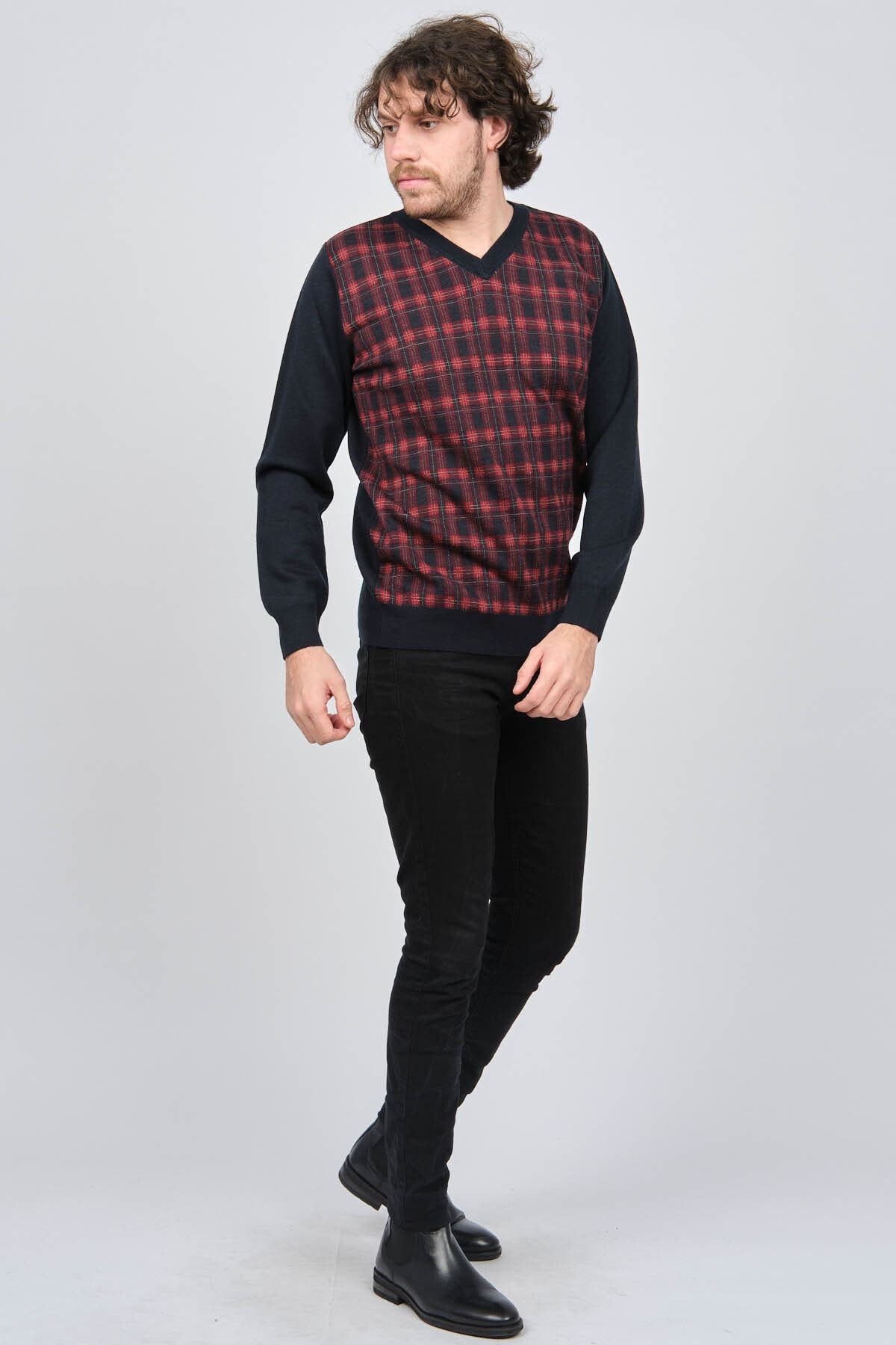 Men's v outlet neck argyle sweater
